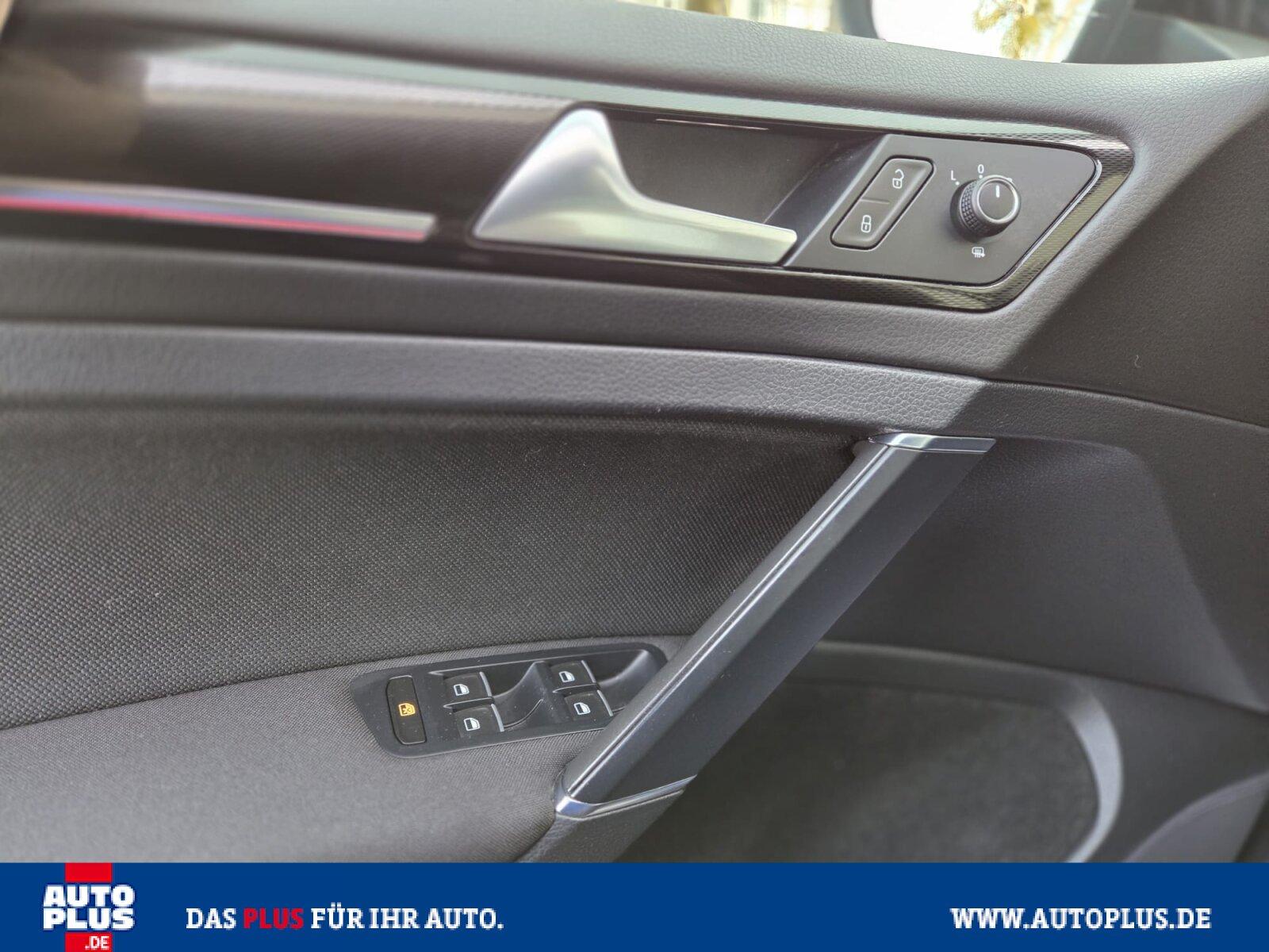 Volkswagen Golf GTI Performance PDC+SITZHZG+XENON+1. HAND+G