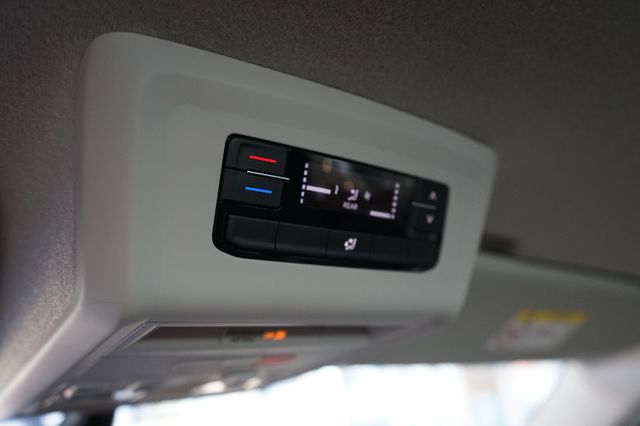 Volkswagen T6 Kombi | Kamera | ACC | App | Alu | 9-Sitzer