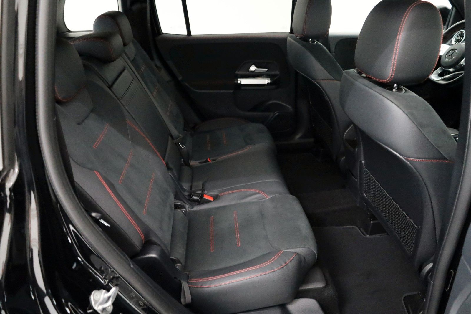 Fahrzeugabbildung Mercedes-Benz GLB 200d, AMG-line,Night-pak,Navi,CarPlay,Kamera