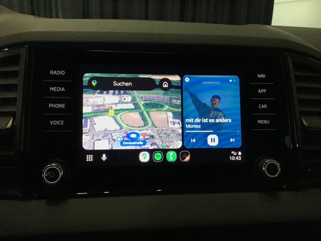 Fahrzeugabbildung Skoda Karoq Selection 1.5 TSI/DSG/ACC/SHZ/SmartLink