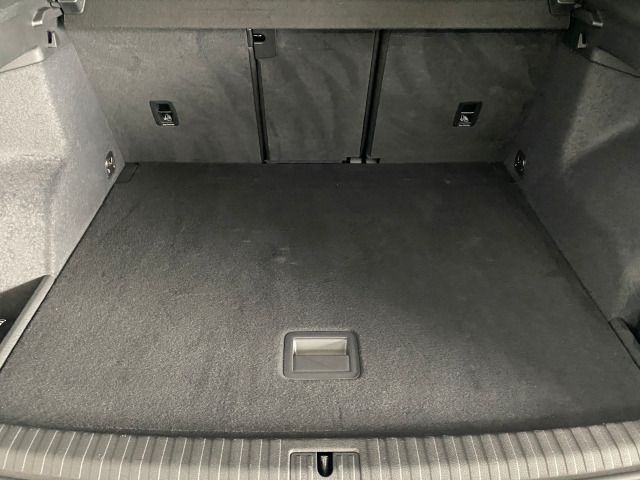 Q3 35 TFSI S tronic KAMERA+NAVI+SHZ+GRA