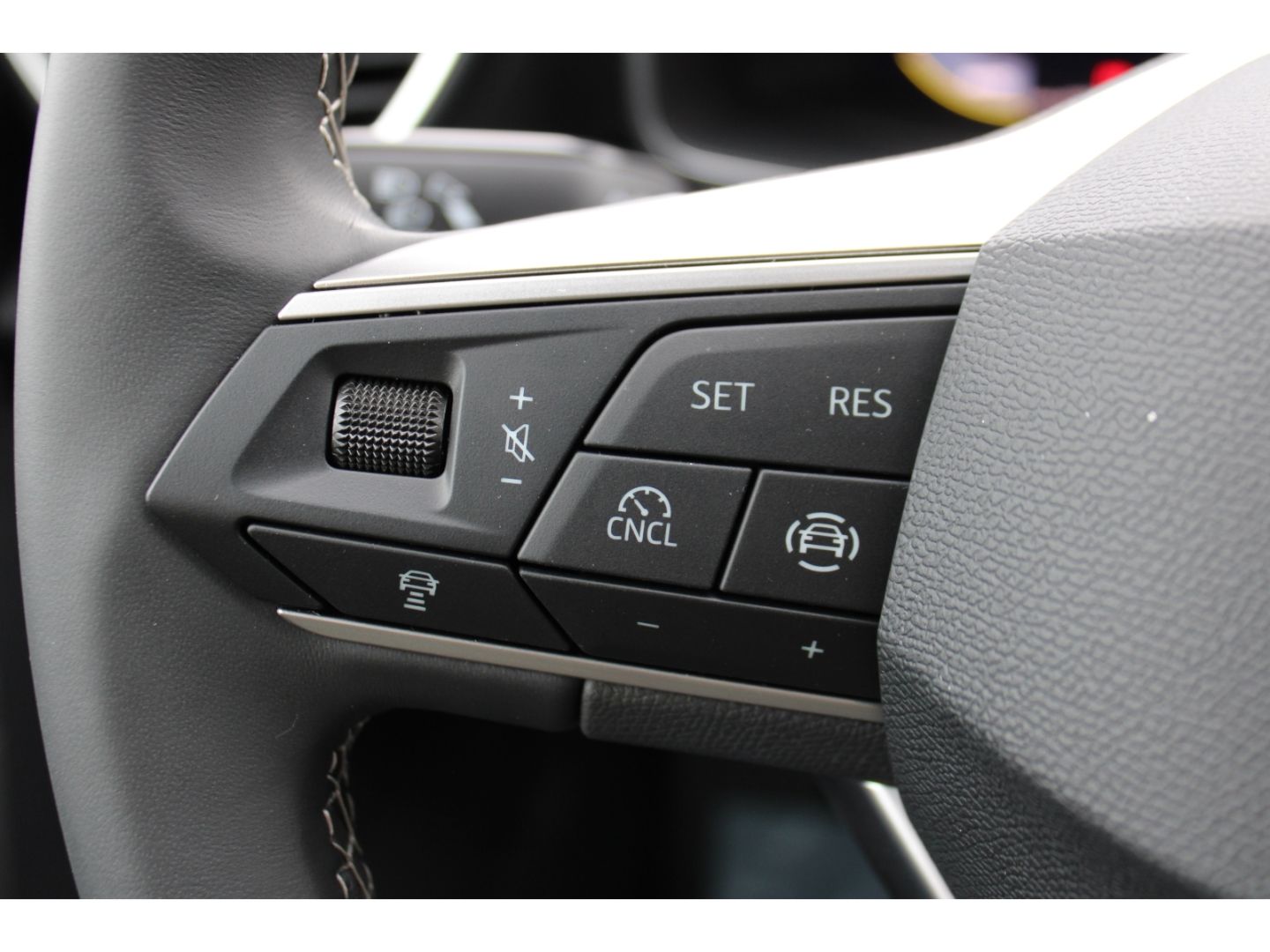 Fahrzeugabbildung SEAT Leon 1,5 TSi Style ACC LED Navi FullLink DAB RFK