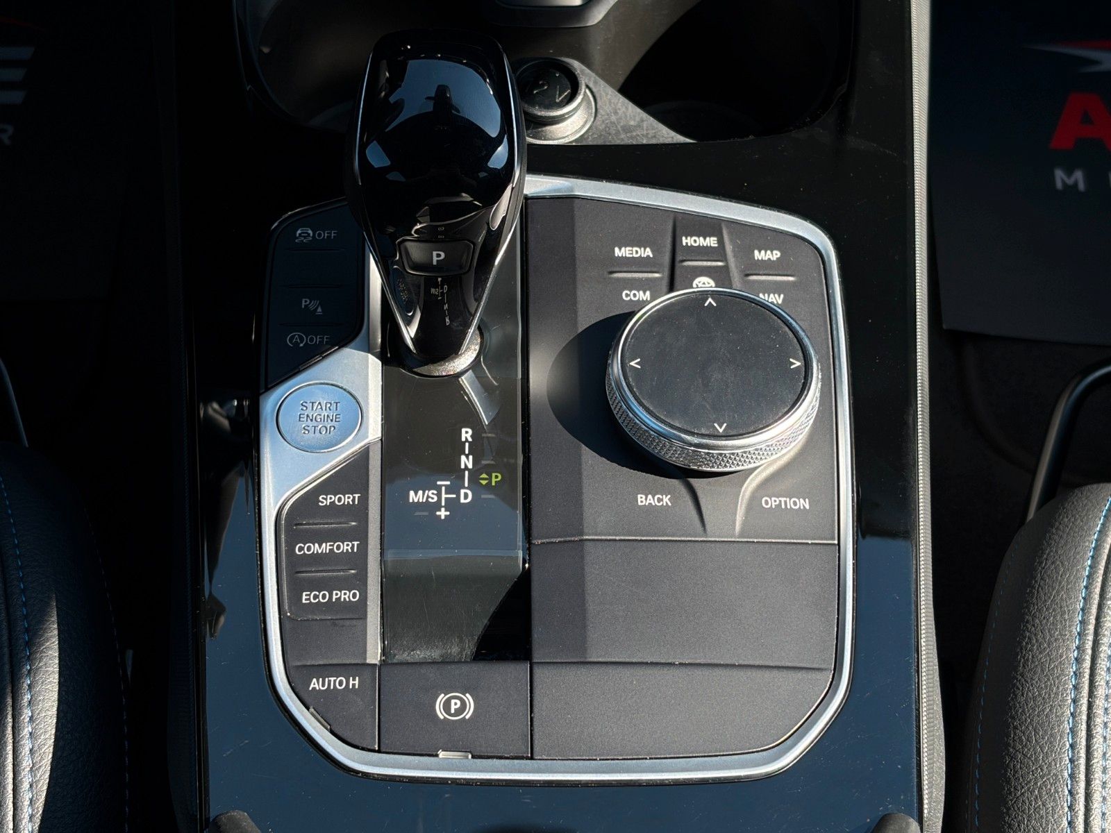 Fahrzeugabbildung BMW 118i M Sport Autom SHZ LHZ Hifi Amb Navi CarPlay