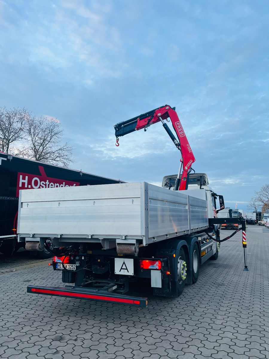 Fahrzeugabbildung Andere Container mit Fassi Kran, Krancontainer
