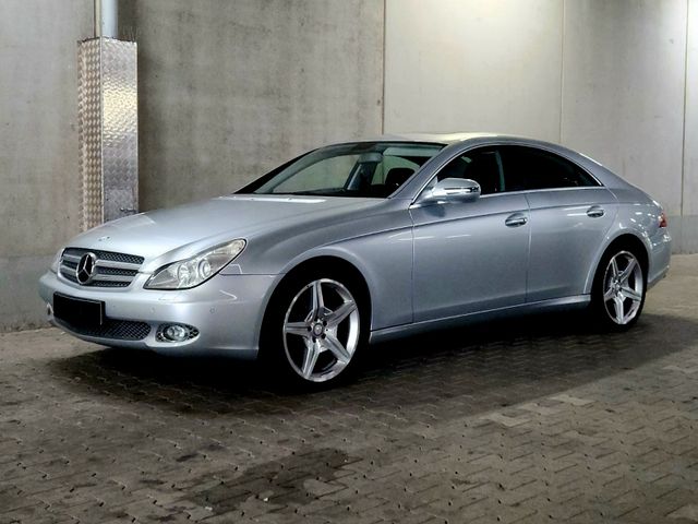 Mercedes-Benz CLS 300 Abstandstemp AMG Airmatic Harman 2.Hand