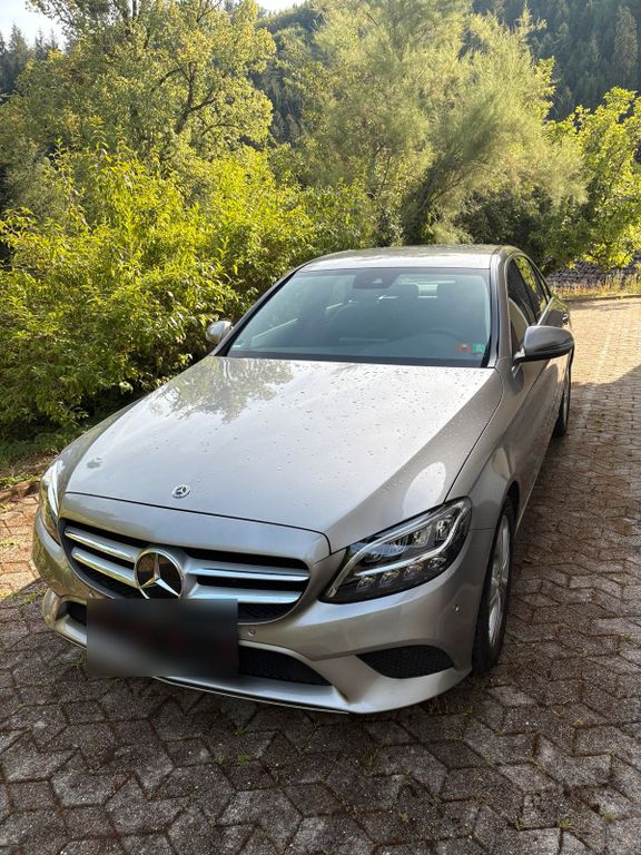 Image of Mercedes-Benz C 220