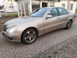 Mercedes-Benz E 220 CDI Limousine.AUTOMATIK.AHK. - gebrauchte Mercedes-Benz E 220 aus dem Jahr 2006