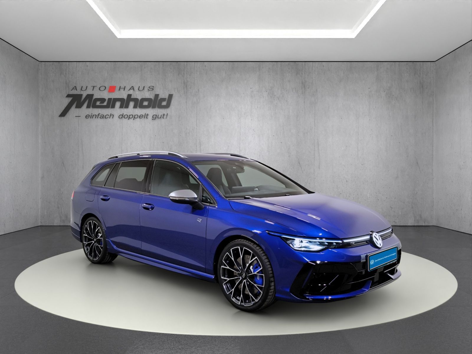 Volkswagen Golf Variant R 2.0 TSI DSG 4M Performance 19 foto 2