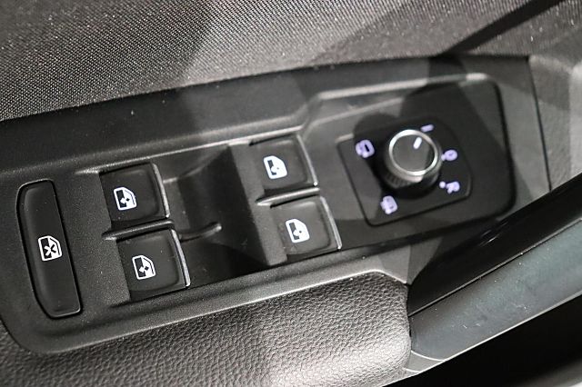 Tiguan Highline 2.0 TDI DSG 4M AHK LED NAVI KAME