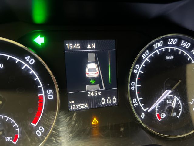Skoda SUPERB STYLE/ 1.HAND/ GARANTIE/ PANO/ ASSIST. Skoda SUPERB STYLE/ 1.HAND/ GARANTIE/ PANO/ ASSIST.
