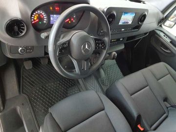 Mercedes Sprinter - 11