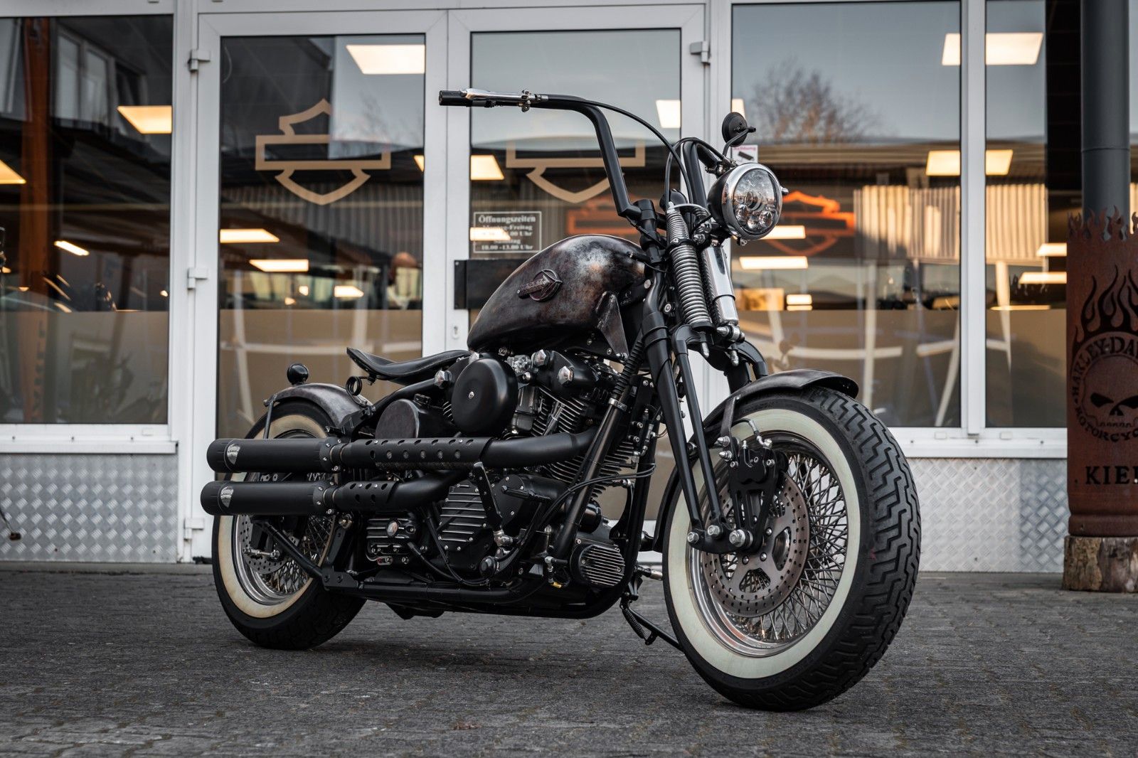 Fahrzeugabbildung Harley-Davidson Softail FAT BOY FLSTF - CUSTOM UMBAU - VERGASER