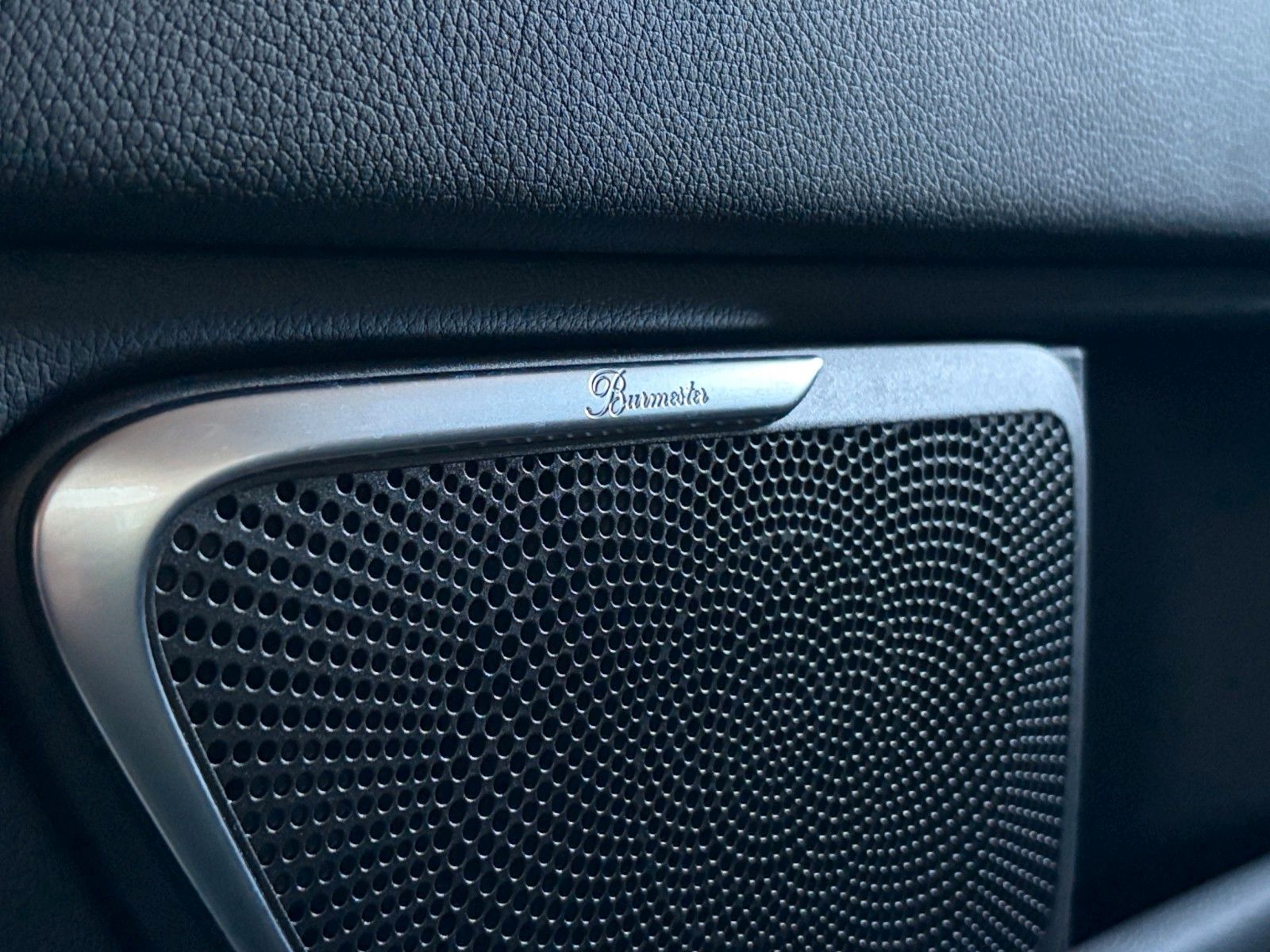 Fahrzeugabbildung Mercedes-Benz V300 d lang*2xSchiebetür*LED*SHZ*NAVI**