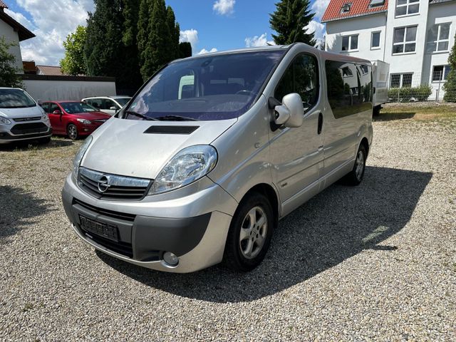 Opel Vivaro Tour  2.5 CDTI 8.Sitzer