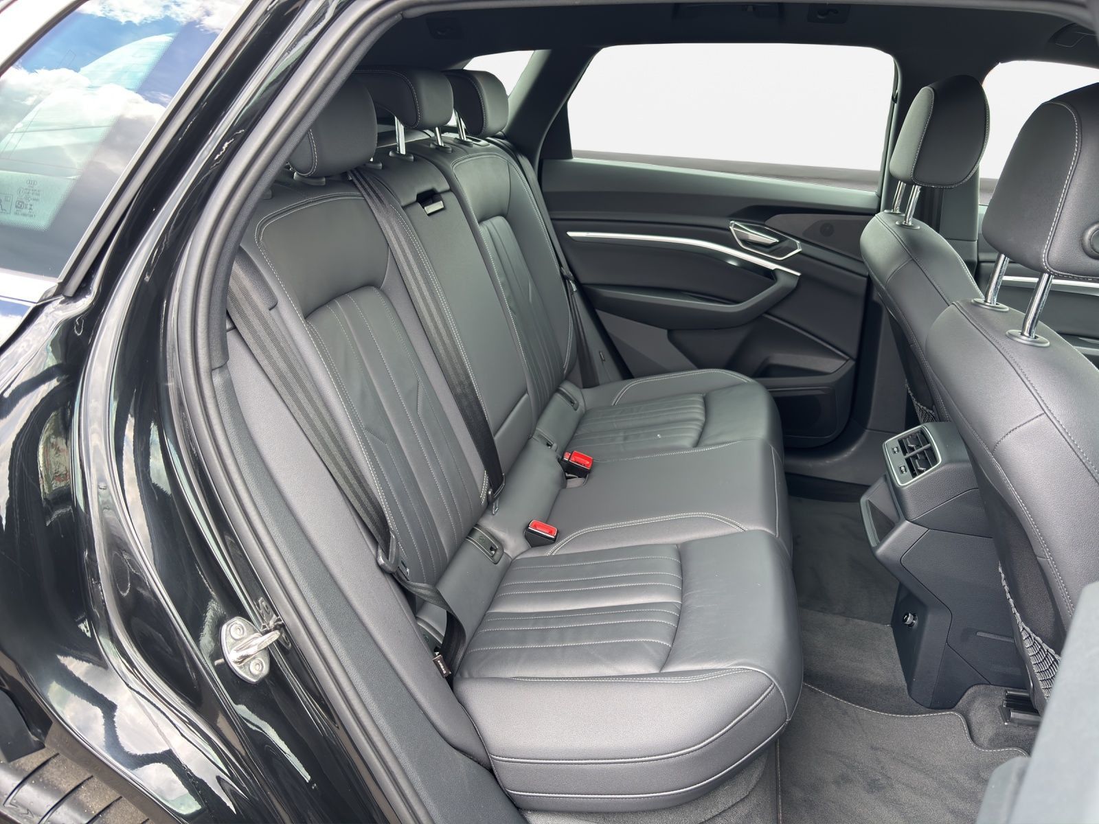 Audi Q8 e-tron - Bild 16