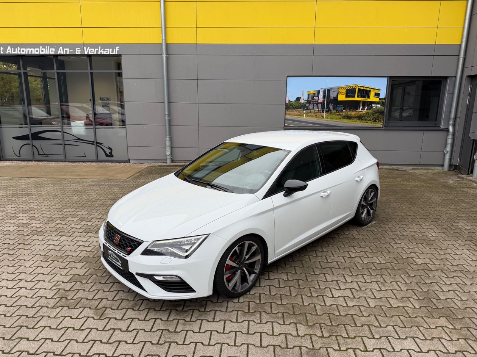 SEAT LEON CUPRA - 300 CV - ALCANTARA - BVA - ÉCHAPPEMENT SPORT
