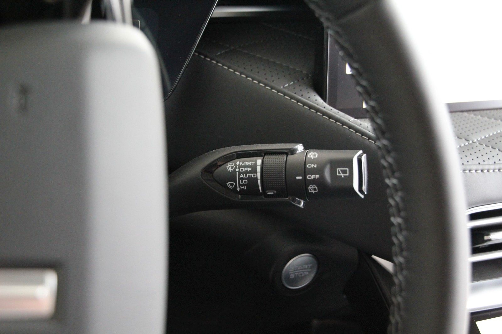 Fahrzeugabbildung GWM WEY03 LUXURY 4WD PHEV Pano, Sitzk., Winter