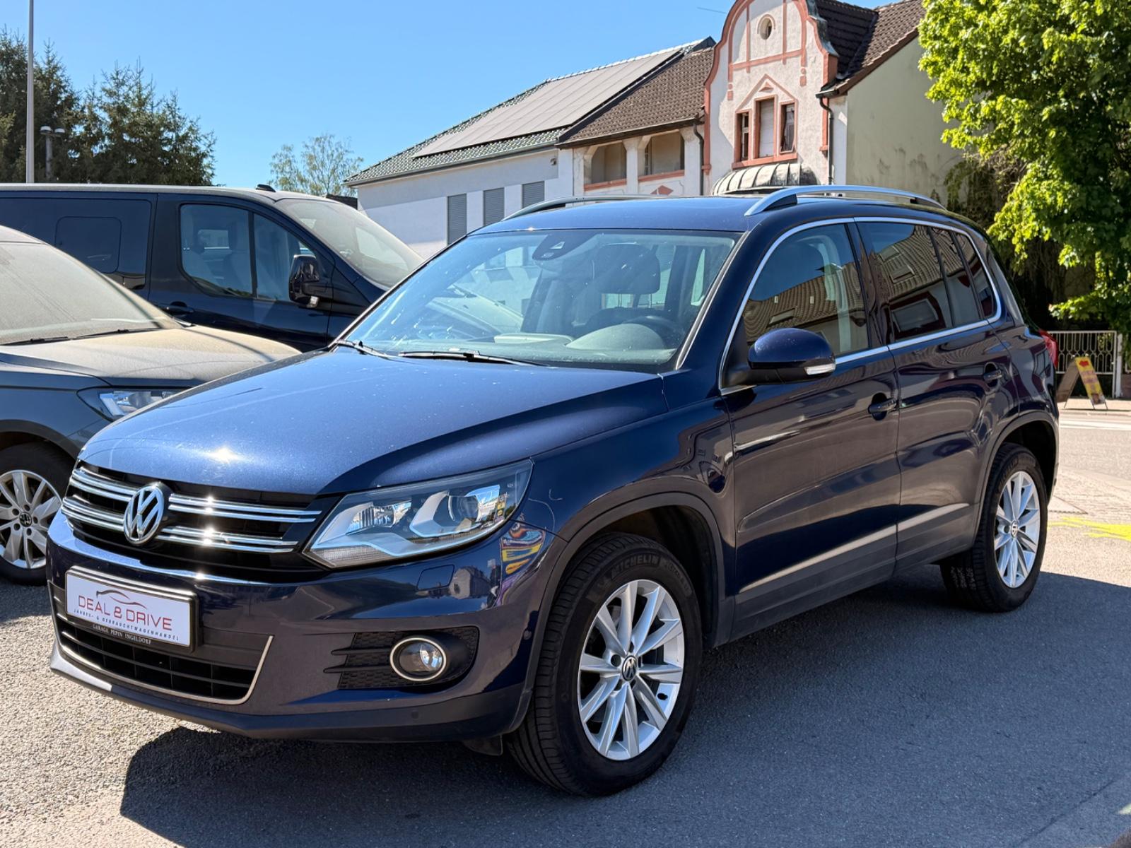 Volkswagen Tiguan Sport 4Motion Automatik Navi Standheizung