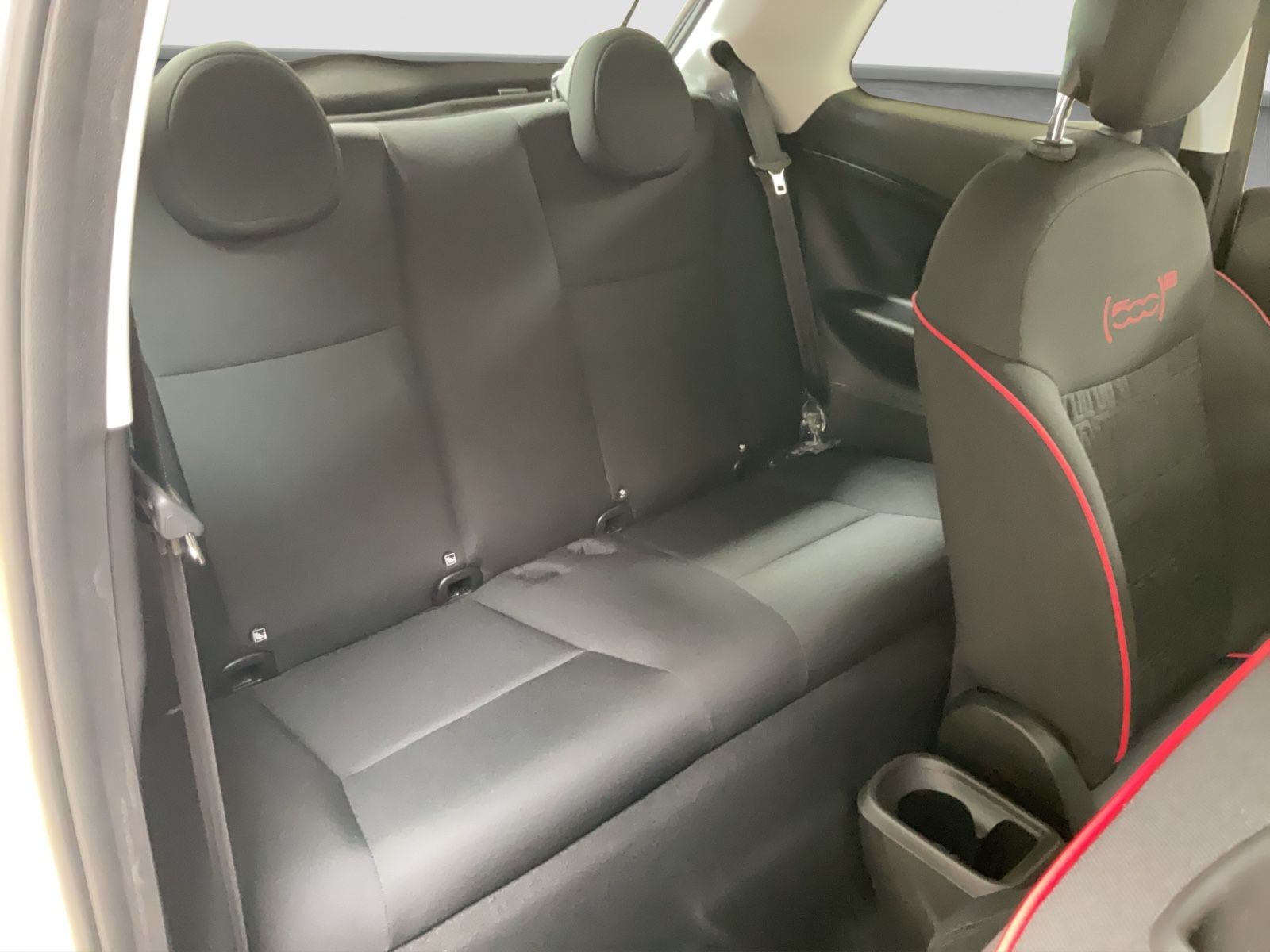 Fahrzeugabbildung Fiat 500e