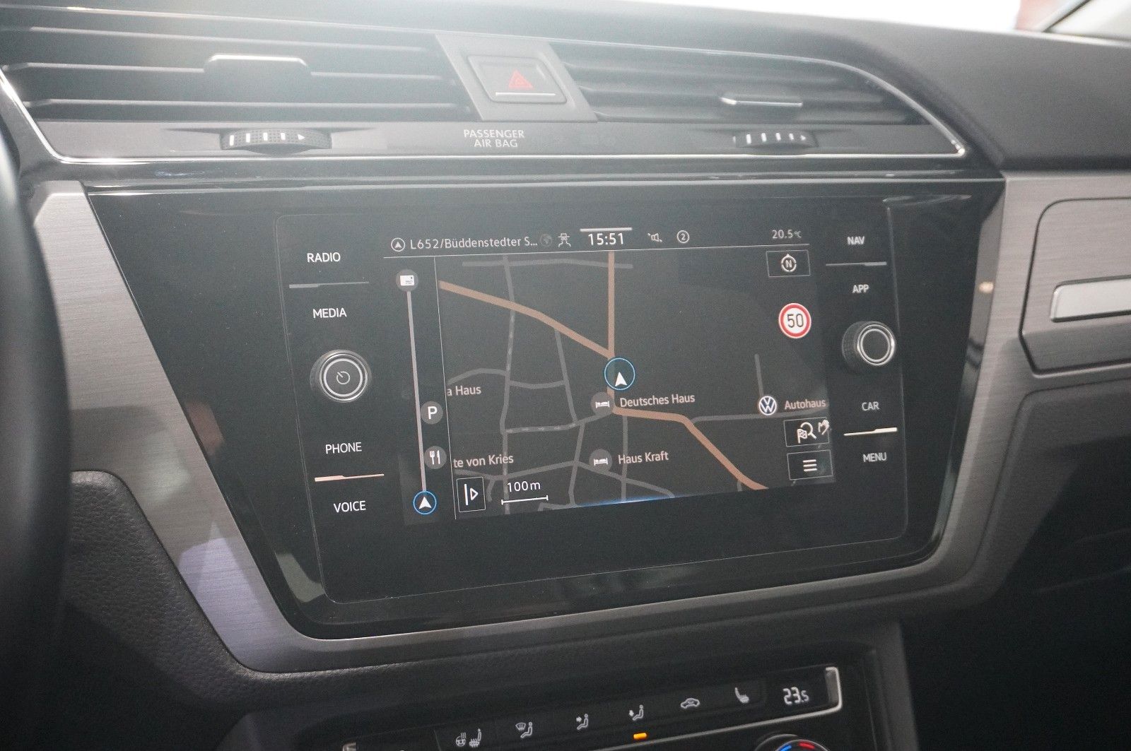 Fahrzeugabbildung Volkswagen Touran 2.0 TDI COMFORTLINE DSG NAVI/SH/ACC/DAB+