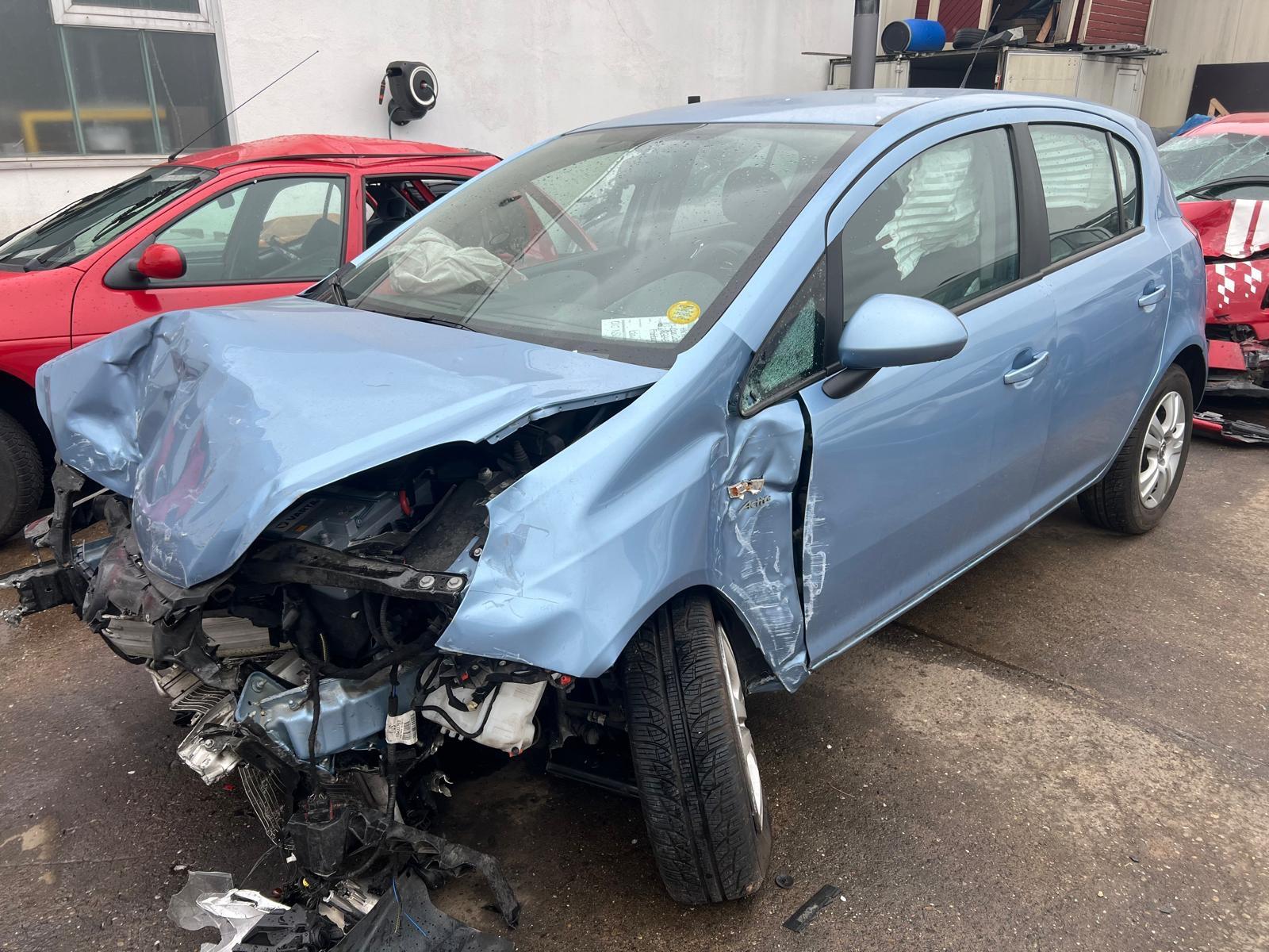 Opel Corsa D Active/1.Hd./PDC/wenig km/Klimaaut.