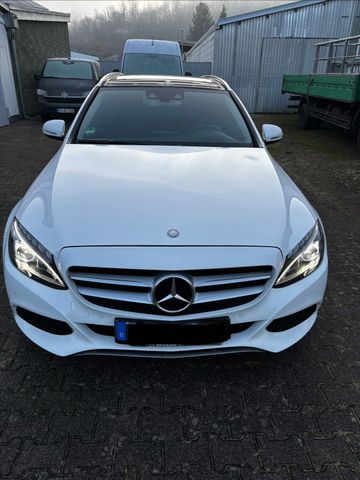 MERCEDES-BENZ C 200 Avantgarde/Pano/HeadUp/Anh.