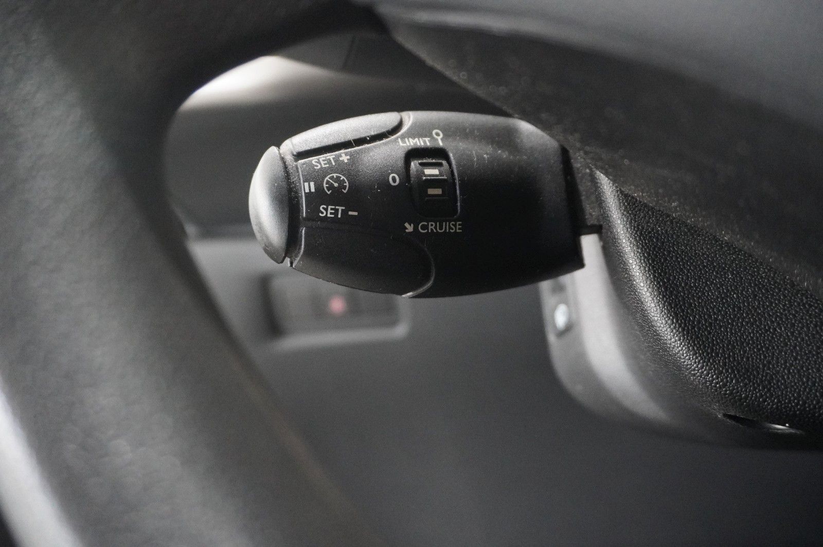 Fahrzeugabbildung Citroën C3 PureTech 1.2 SELECTION KLIMA/PDC/TEMP./USB
