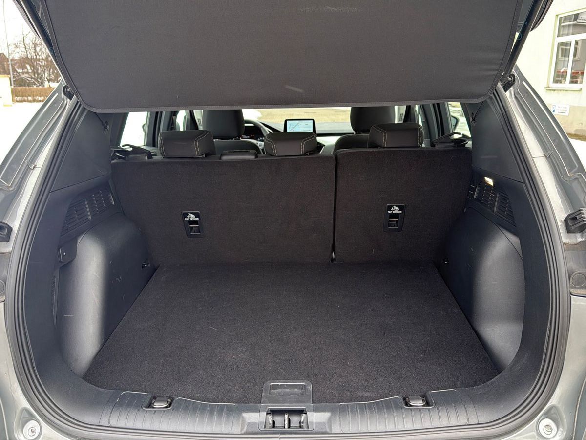 Fahrzeugabbildung Ford Kuga Cool & Connect