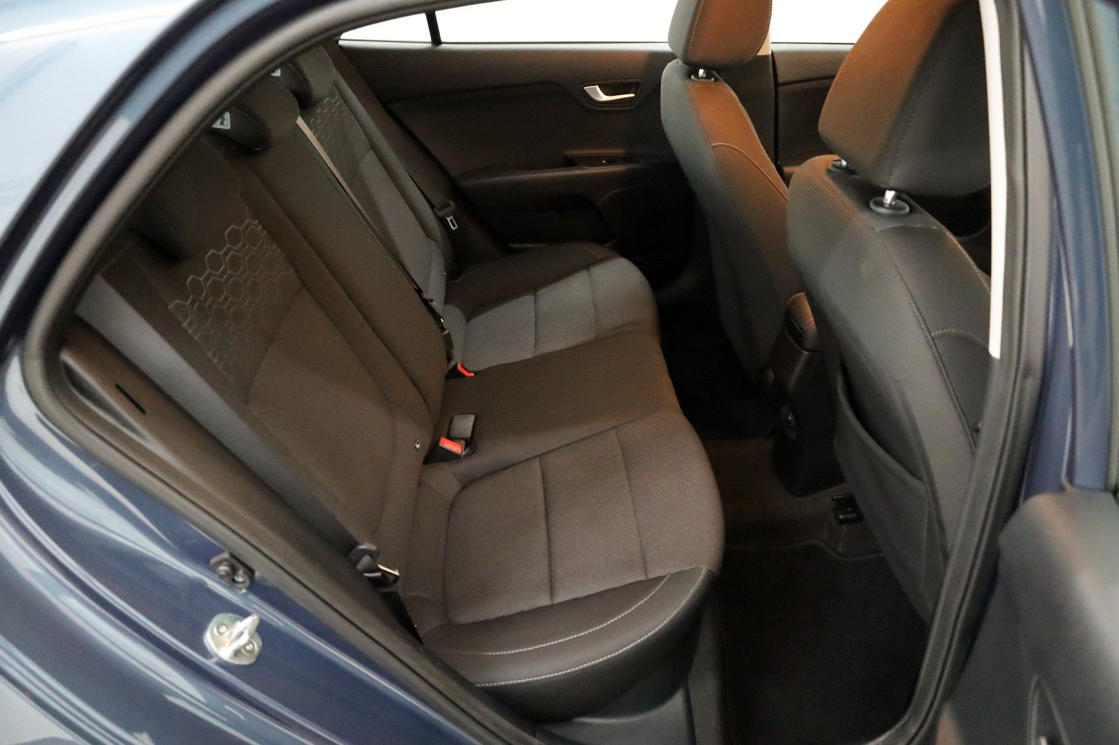 Fahrzeugabbildung Kia Rio Dream Team,Navi,Kamera,SH,8fach bereift