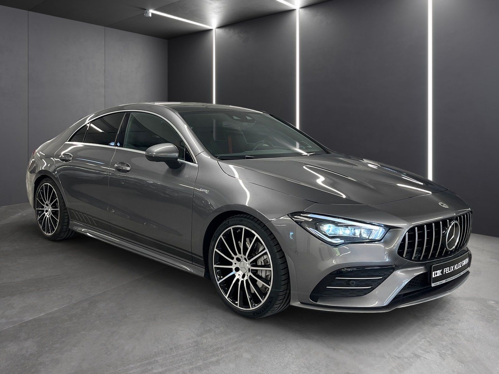 Fahrzeugabbildung Mercedes-Benz CLA 35 AMG 4M*Pano*Burmester*Distro*360*MLB*Ride