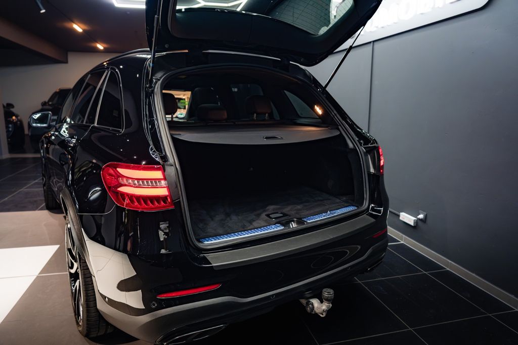 MERCEDES-BENZ GLC 43 AMG*PANO*AHK*BURM*ACC*MEMORY*Keyless* MERCEDES-BENZ GLC 43 AMG*PANO*AHK*BURM*ACC*MEMORY*Keyless*