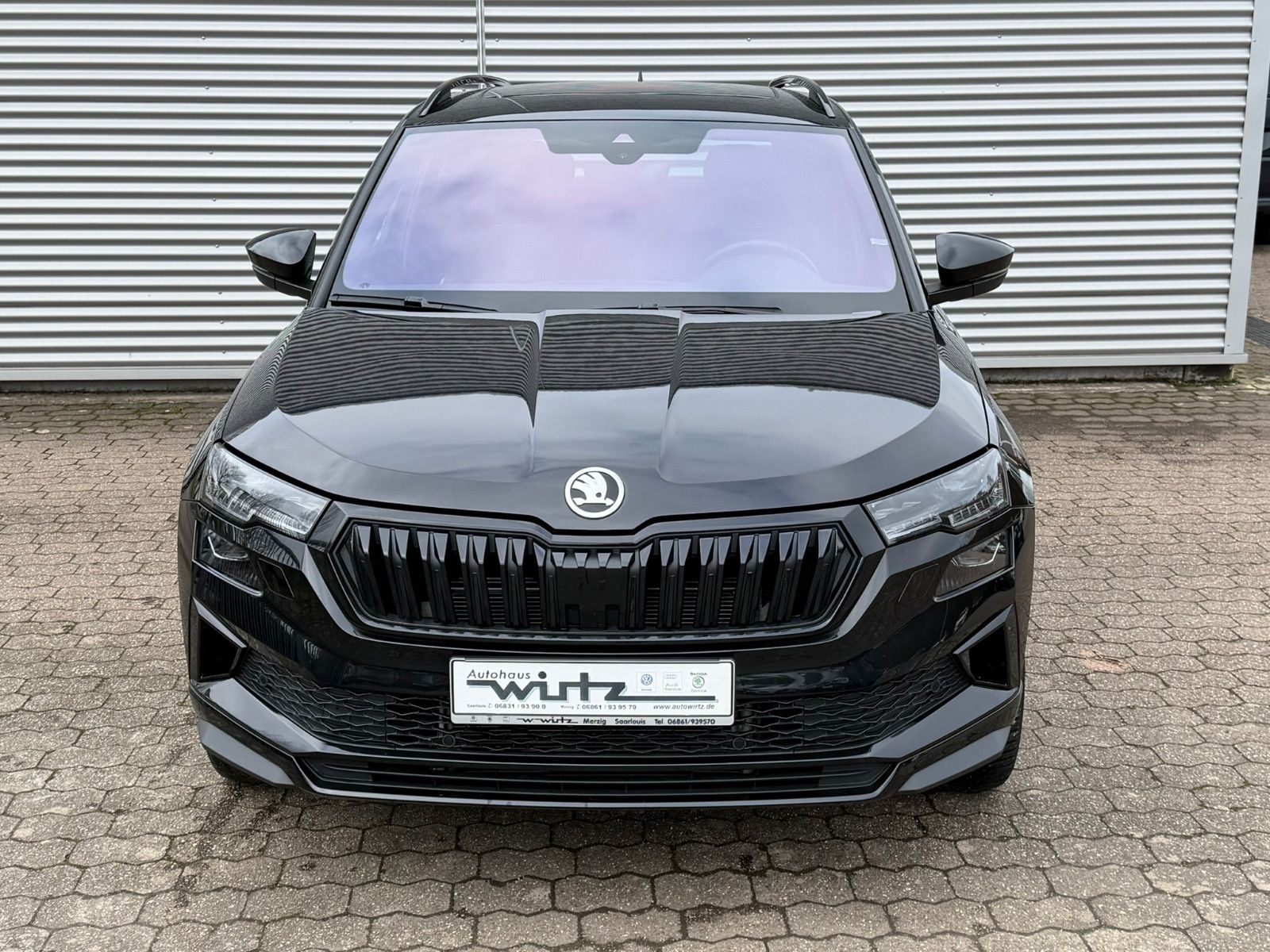 Fahrzeugabbildung SKODA Karoq Sportline 2.0 TSI  4x4 PANO ACC
