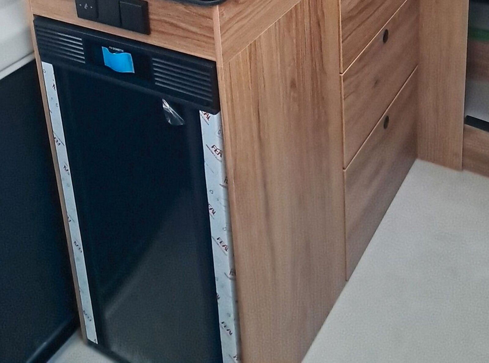 Fahrzeugabbildung Karmann Dexter 4x4 DE 560 AW Allrad, Alufelgen, RFK TZ