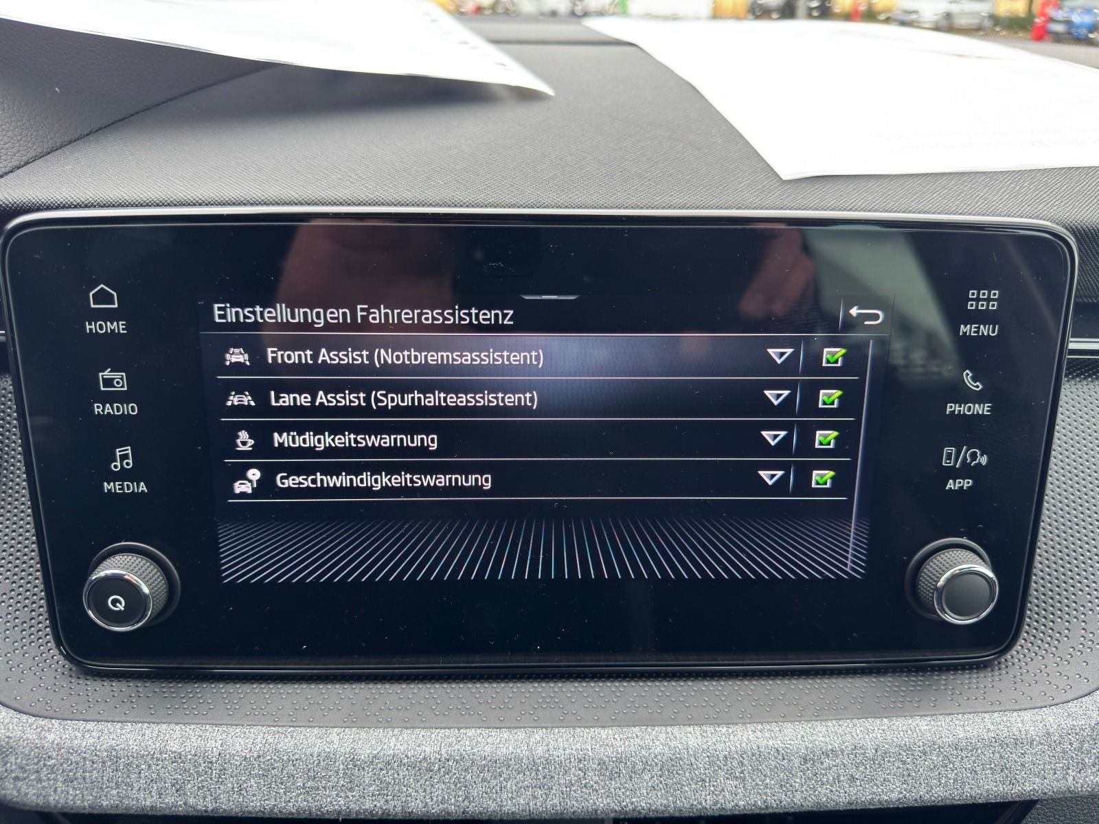 Fahrzeugabbildung SKODA Kamiq Selection 115PS DSG*RFK*LED*PDC*SmartLink