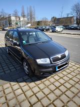 Skoda Fabia Combi 1.4 16V Elegance Automatik Standheiz