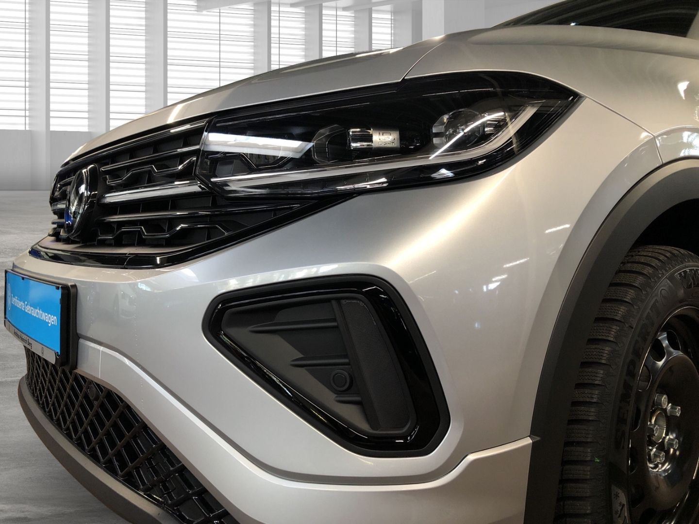 Fahrzeugabbildung Volkswagen T-Cross R-Line 1.5 TSI ACT DSG Sportpaket AHK-ab