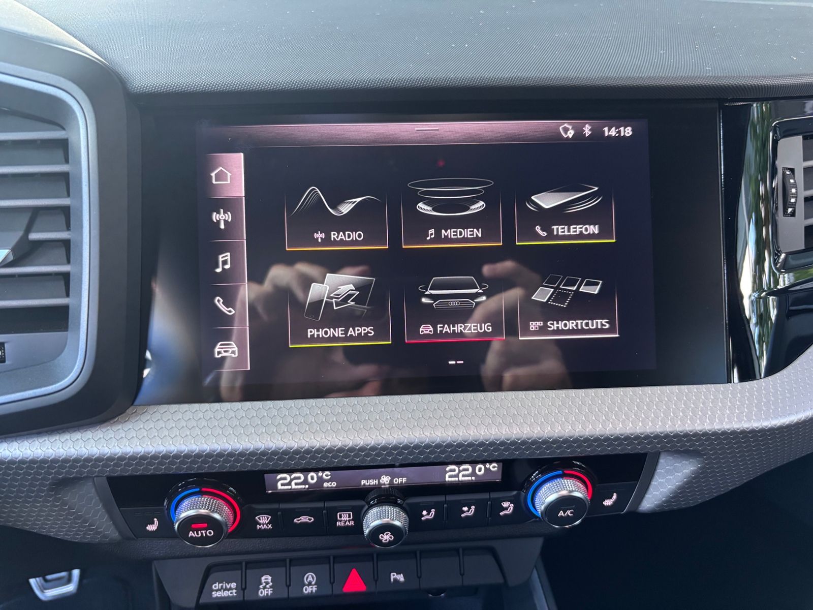 Fahrzeugabbildung Audi A1 citycarver 35 TFSI S-Line CARPLAY AHK LED