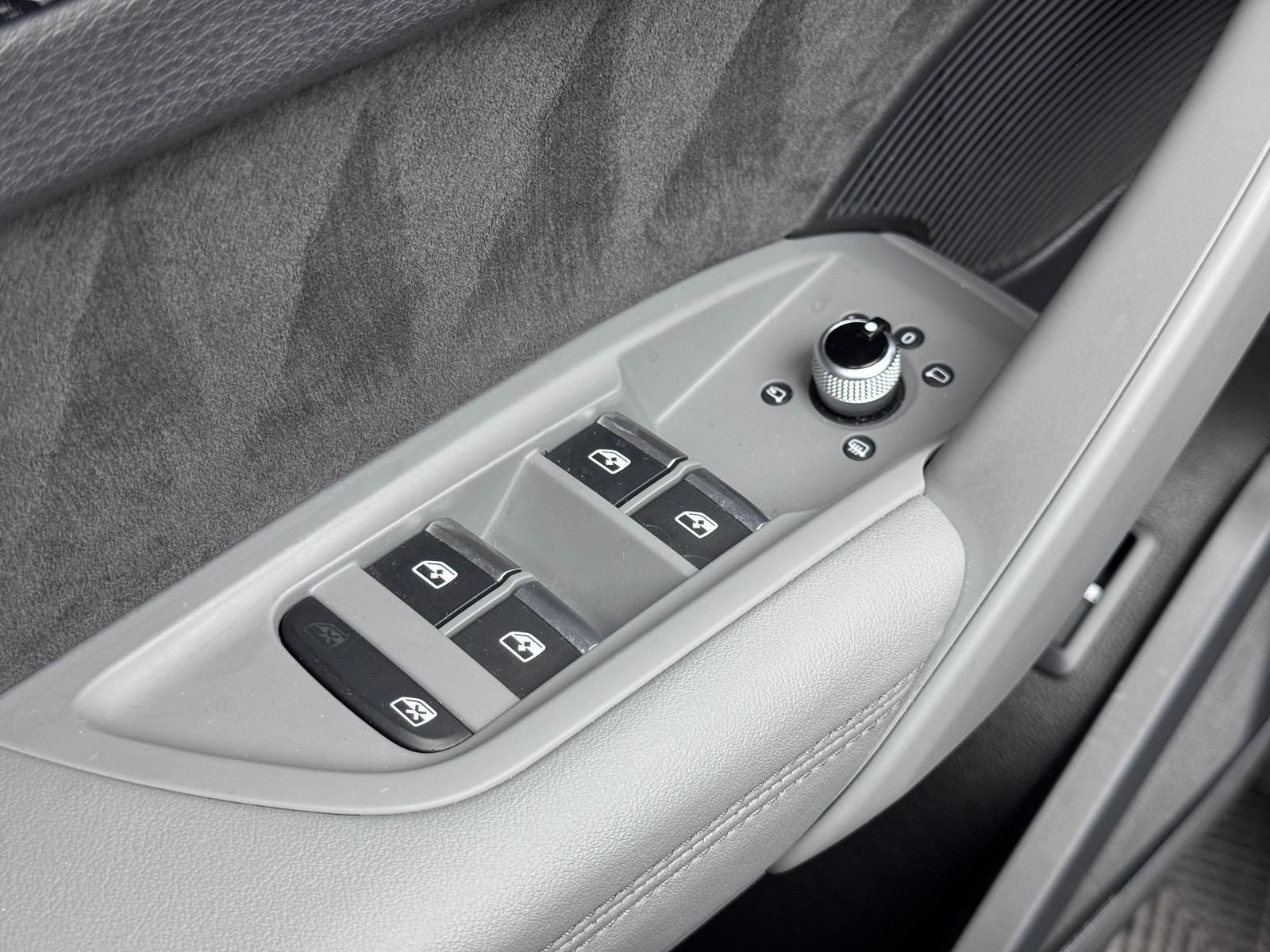 Fahrzeugabbildung Audi 40 TDI QA/S-LINE/PANO/B&O/MATRIX/AHK/360°/MEMORY