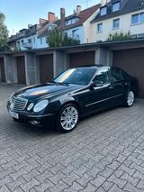 Mercedes-Benz Mercedes e Klasse 280 CDI - Mercedes-Benz E 280 in Duisburg
