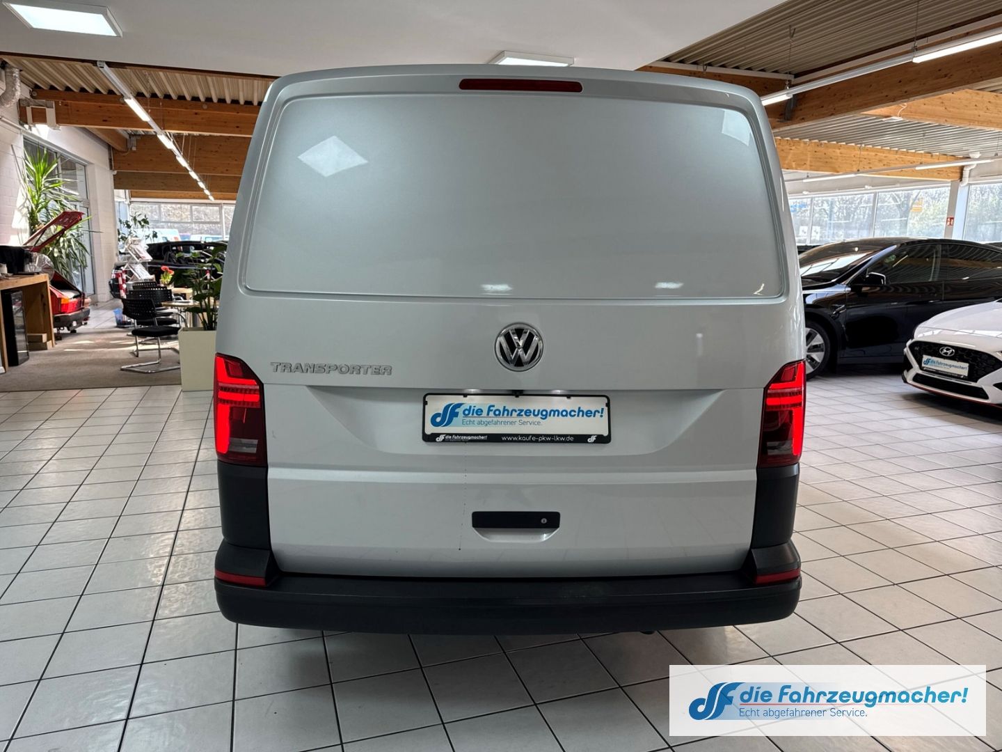 Fahrzeugabbildung Volkswagen Transporter T6.1 Kasten Navi LED CarPlay *EXPOR