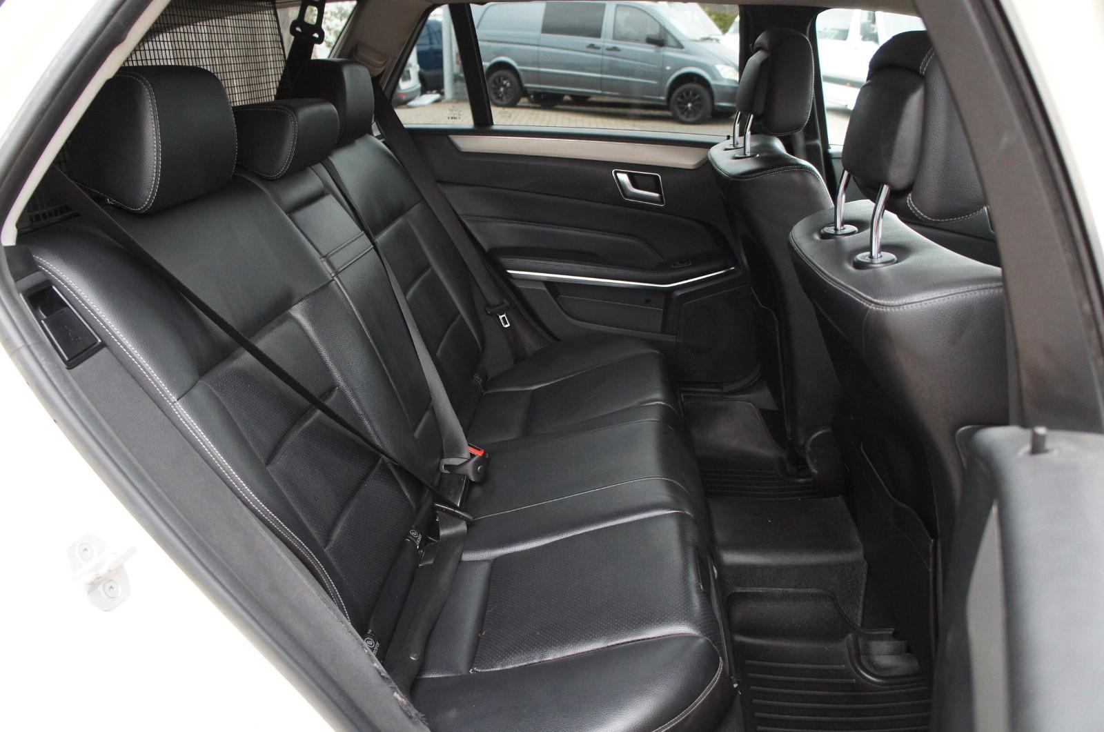 Mercedes-Benz E200 2014 — photo 12