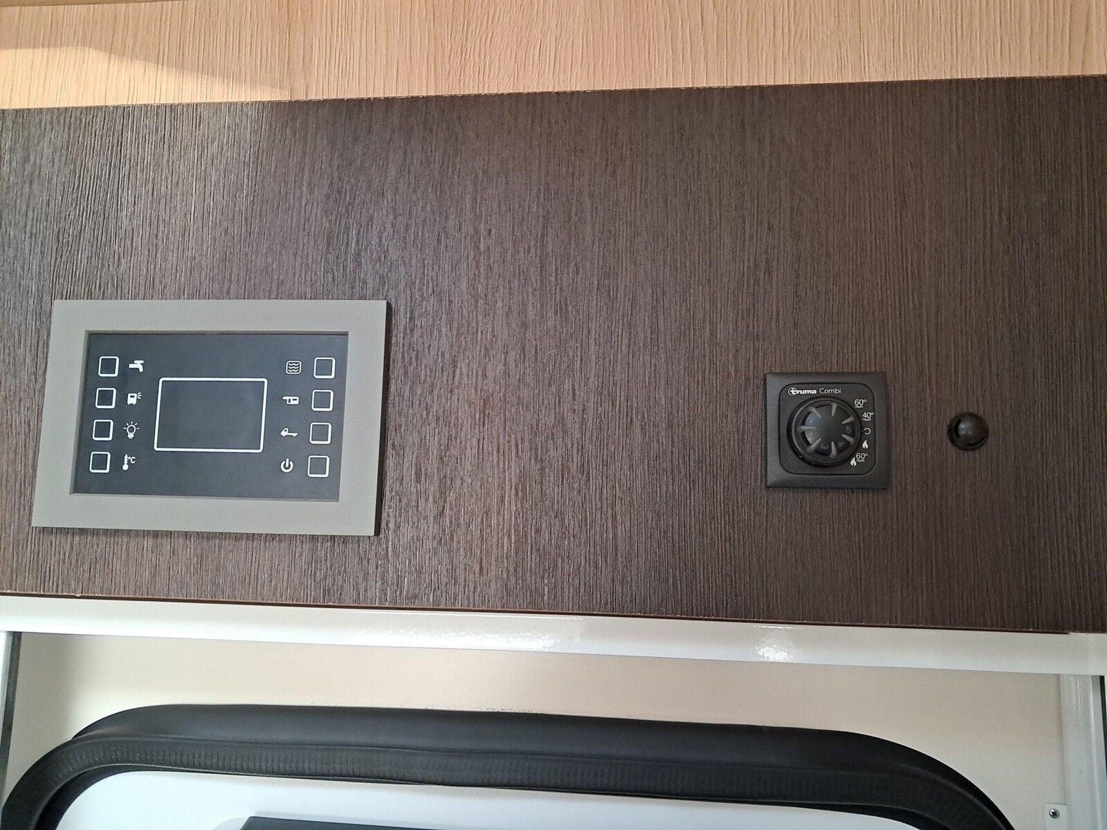 Fahrzeugabbildung Forster A 699 DVB Dörr Editionsmodell 2022