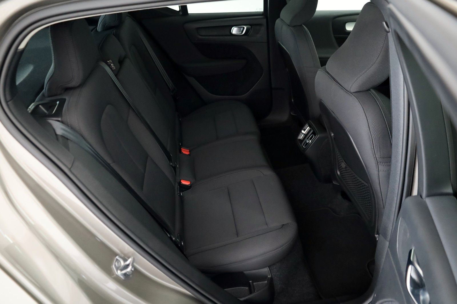 Fahrzeugabbildung Volvo XC40 Momentum Pro Navi,LED,Kamera,SH,Apple Car