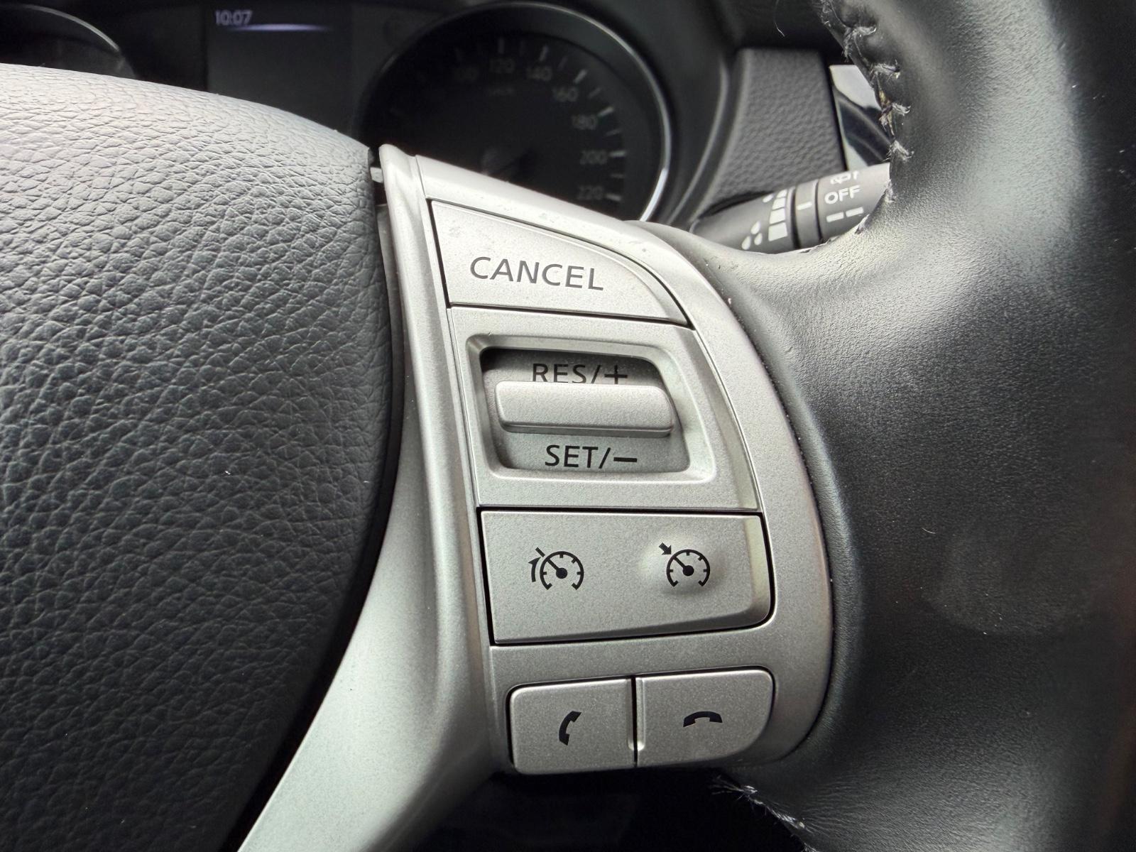 Nissan Qashqai 360° 1.6*PANO*NAVI*LED*360°-CAM*1HAND*LM