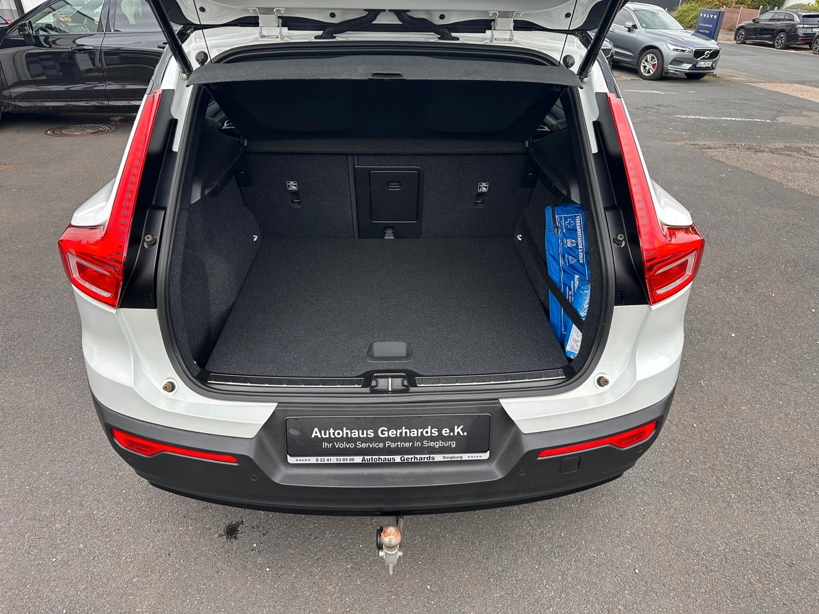Volvo XC40 B4 R-Design AWD AHK BLIS ACC Standheiz.Kam foto 8