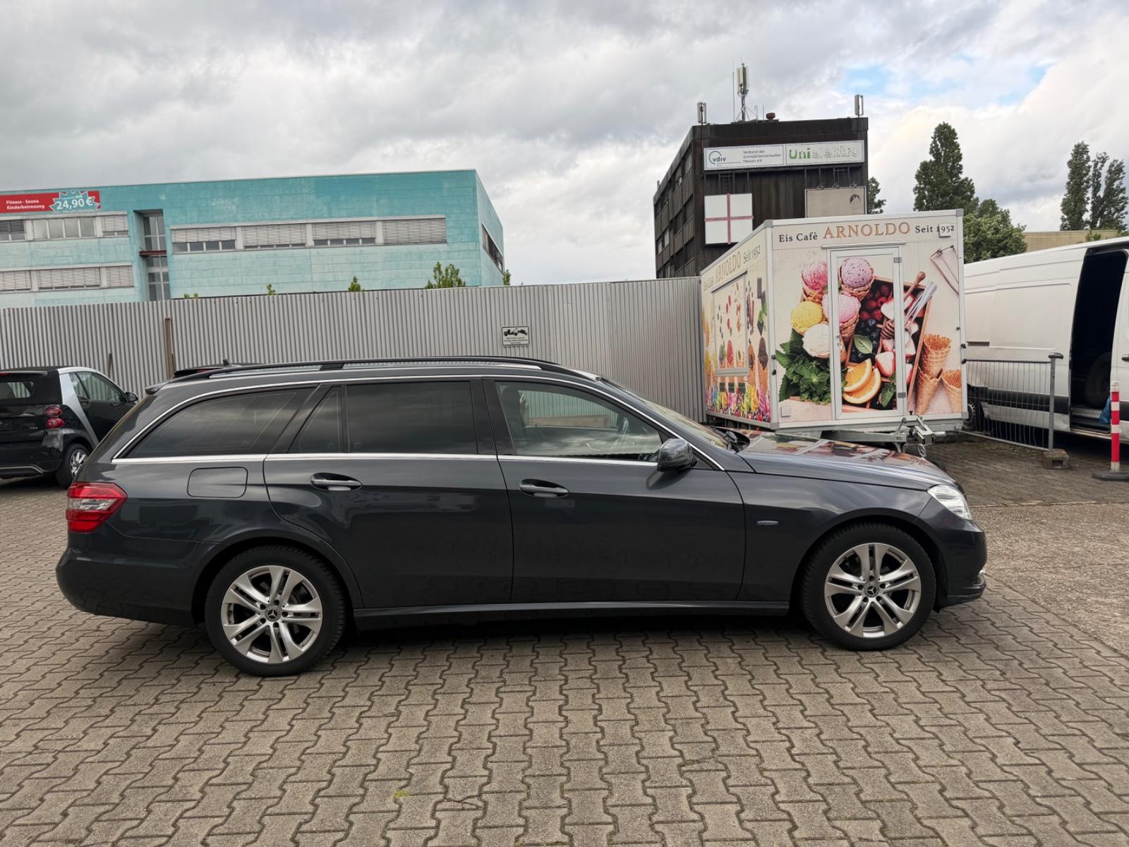Mercedes-Benz E220 2012 — engine 2.143 cm³, 170 HP (125kW)
