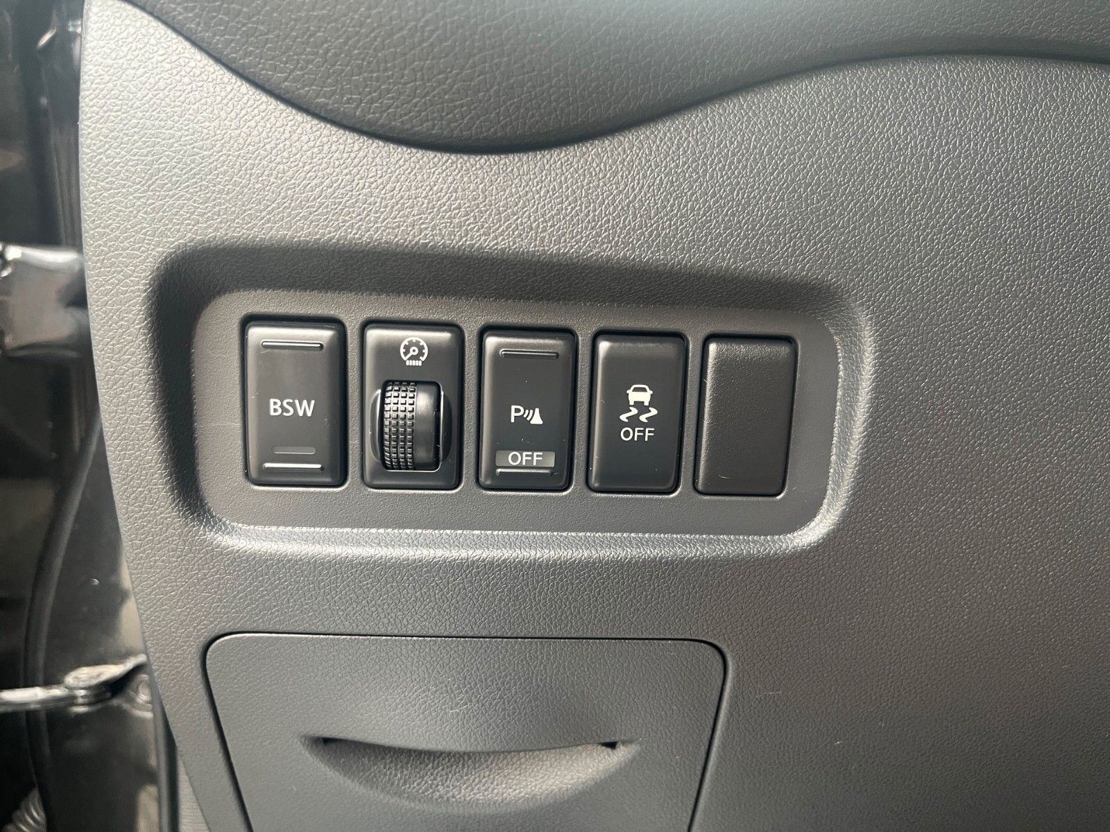 Renault Koleos dCi 175 FAP 4x4 Night and Day – Bild 18