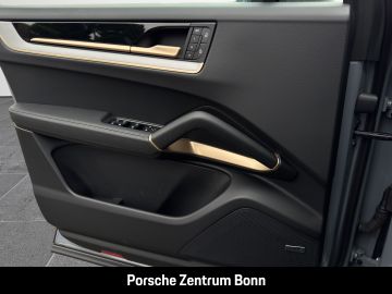 Porsche Cayenne - 12