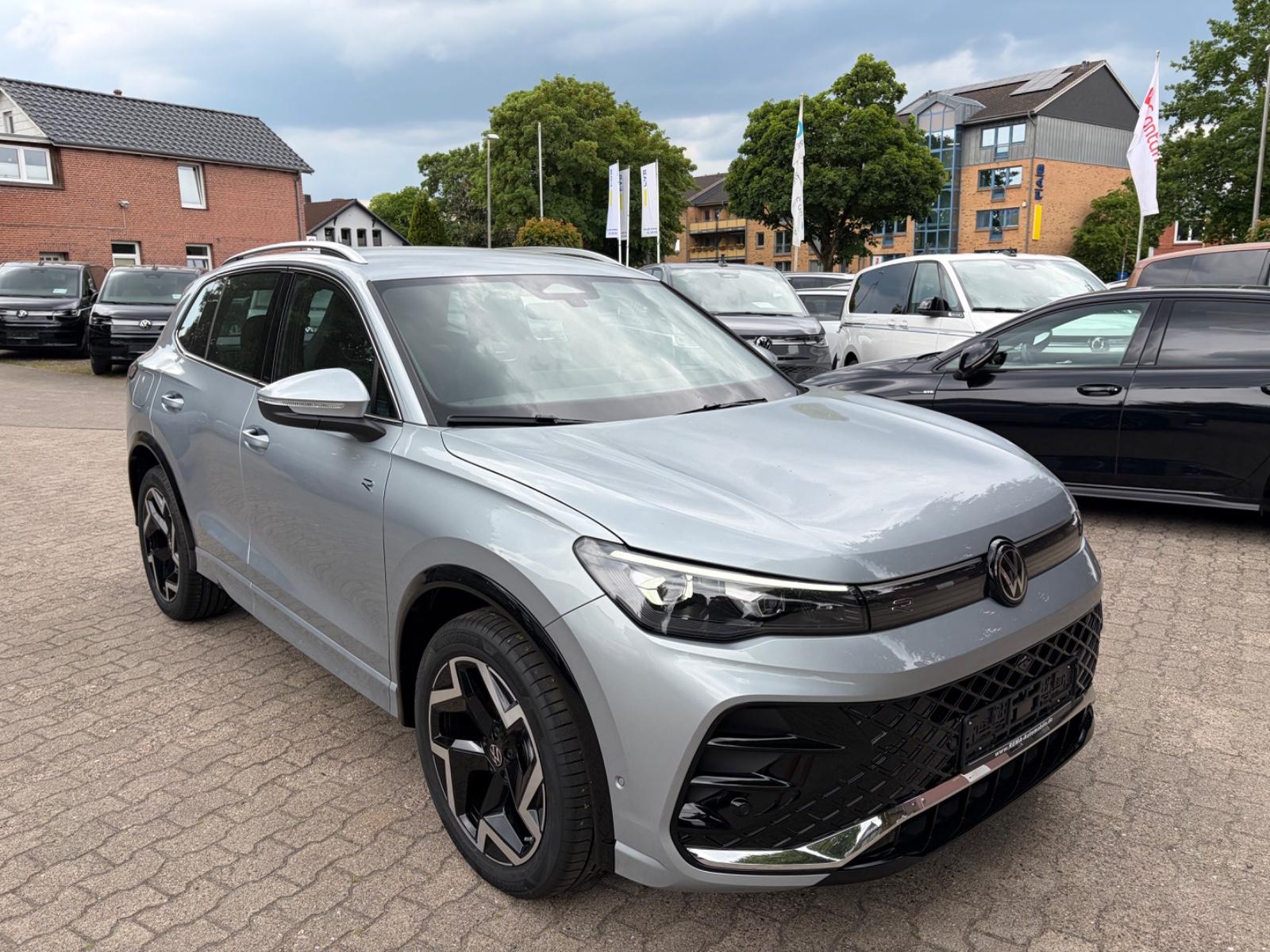 Volkswagen Tiguan 1.5eTSI R-Line IQ Light Head Up 360° AHK