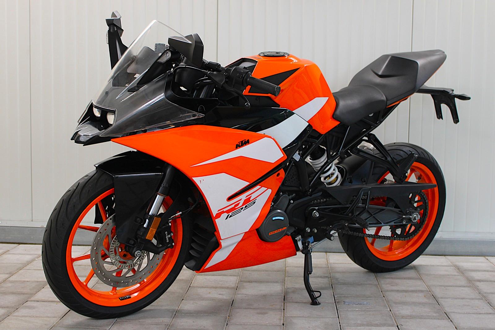 KTM 125 RC mit großer Inspektion vom Römer Team